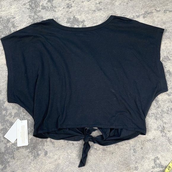 NWT L Space Go For It Activewear Athletic Crop Top Black Tie Waist Sz L - Picture 7 of 11